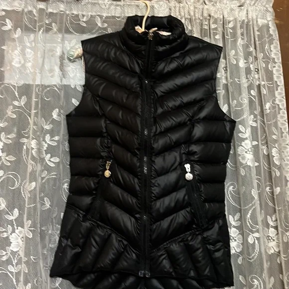 Besty Johnson size small black vest used only once no rips no stains perfect ! - Picture 4 of 5